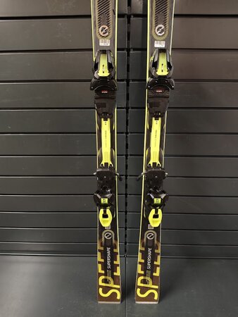 Používané lyže Head Supershape e-Speed 23/24