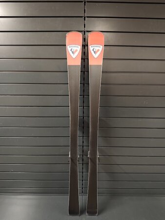 Používané lyže Rossignol Hero Carve SL 21/22 T4