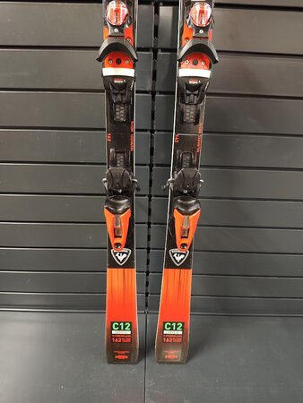 Používané lyže Rossignol Hero Carve SL 21/22 T5
