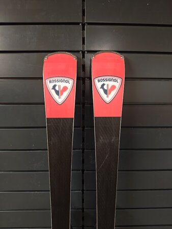 Používané lyže Rossignol Hero Carve SL 21/22 T6