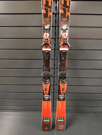 Používané lyže Rossignol Hero Carve SL 21/22 T7