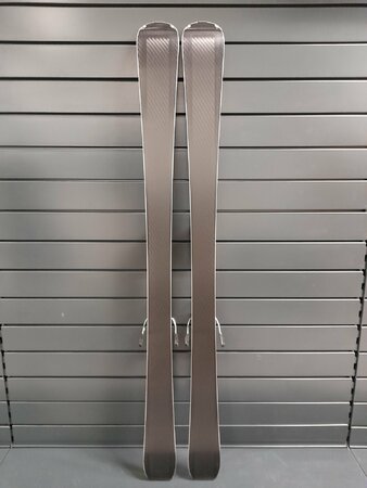 Používané lyže Rossignol Nova 2 22/23 T2 Používané lyže Rossignol Nova 2 22/23 T2