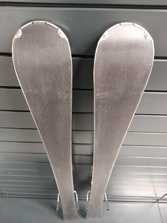 Používané lyže Rossignol Nova Carbon 22/23 T1