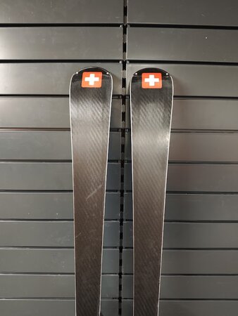Používané lyže Stöckli Laser SL 22/23 T7