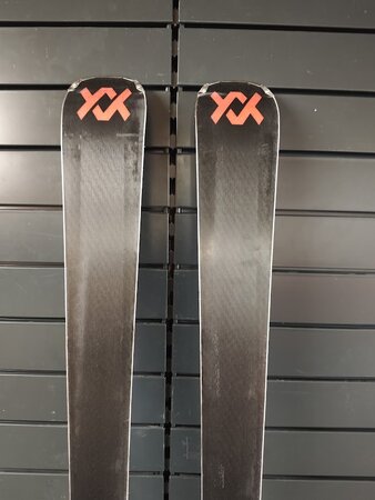 Používané lyže Völkl Deacon 80 + Lowride XL 13 FR 22/23 T1
