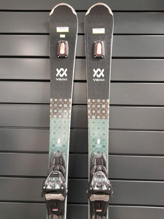Používané lyže Völkl Flair SC Carbon 21/22 T1 Používané lyže Völkl Flair SC Carbon 21/22 T1