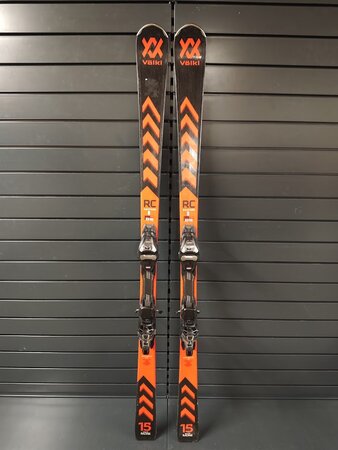 Používané lyže Völkl Racetiger RC 22/23 T1 Používané lyže Völkl Racetiger RC 22/23 T1