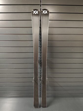 Používané lyže Völkl Racetiger RC 22/23 T3 Používané lyže Völkl Racetiger RC 22/23 T3