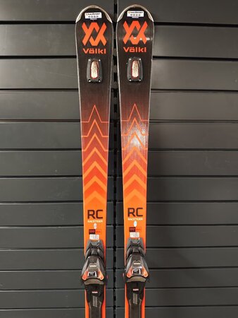 Používané lyže Völkl Racetiger RC UVO 22/23 T3 Používané lyže Völkl Racetiger RC UVO 22/23 T3