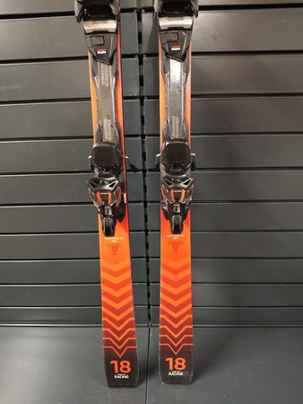 Používané lyže Völkl Racetiger RC UVO 22/23 T4 Používané lyže Völkl Racetiger RC UVO 22/23 T4