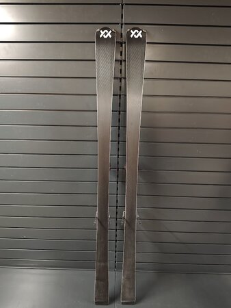 Používané lyže Völkl Racetiger RC UVO 22/23 T5 Používané lyže Völkl Racetiger RC UVO 22/23 T5