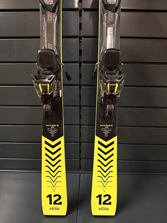 Používané lyže Völkl Racetiger SC 12 21/22