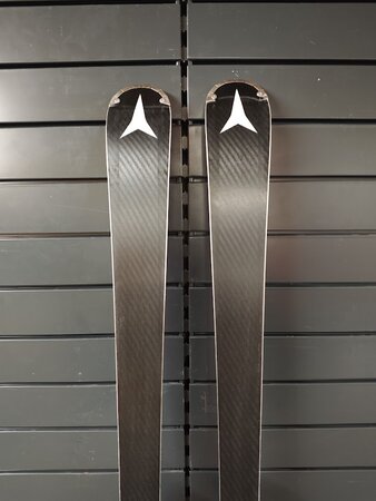 Testované lyže Atomic Redster G9 Revoshock S 23/24 T2 Testované lyže Atomic Redster G9 Revoshock S 23/24 T2