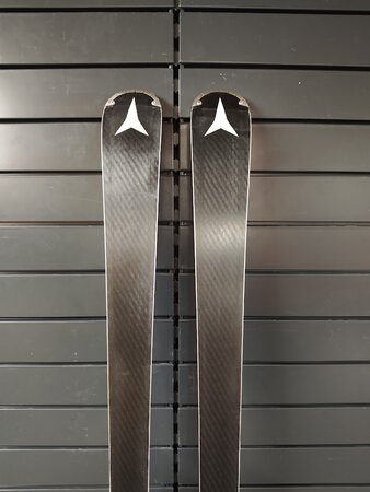 Testované lyže Atomic Redster G9 Revoshock S 23/24 T3