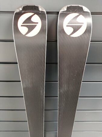 Testované lyže Blizzard Quattro Lmtd. 23/24 T2 Testované lyže Blizzard Quattro Lmtd. 23/24 T2