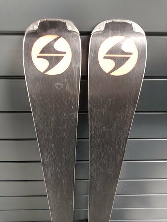 Testované lyže Blizzard Quattro Lmtd. 23/24 T5 Testované lyže Blizzard Quattro Lmtd. 23/24 T5