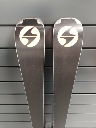 Testované lyže Blizzard Quattro Lmtd. 23/24 T8