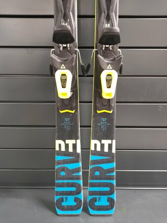Testované Lyže Fischer RC4 The Curve NTI 23/24 T1