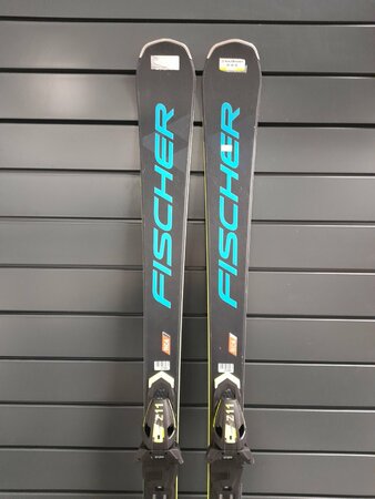Testované Lyže Fischer RC4 The Curve NTI 23/24 T2