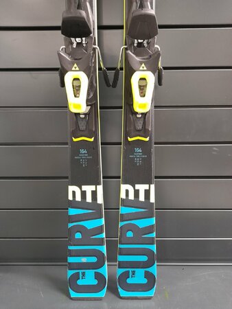 Testované Lyže Fischer RC4 The Curve NTI 23/24 T2