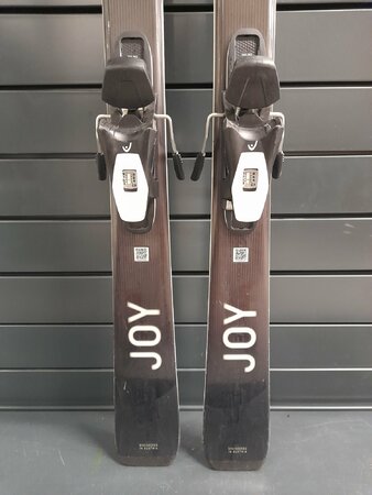 Testované lyže Head Real Joy 23/24 T3 Testované lyže Head Real Joy 23/24 T3