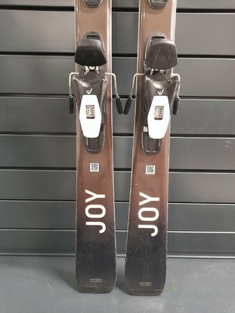 Testované lyže Head Real Joy 23/24 T6 Testované lyže Head Real Joy 23/24 T6