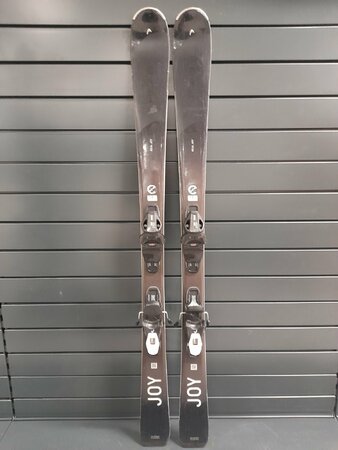 Testované lyže Head Real Joy 23/24 T9 Testované lyže Head Real Joy 23/24 T9