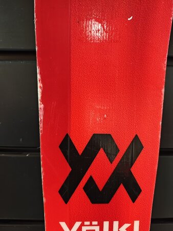 Testované lyže Völkl Deacon 80 + Lowride XL 13 FR 23/24 T1