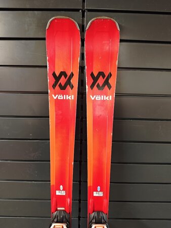 Testované lyže Völkl Deacon 80 + Lowride XL 13 FR 23/24 T2