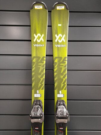 Testované lyže Völkl Deacon 7.2 23/24 T3