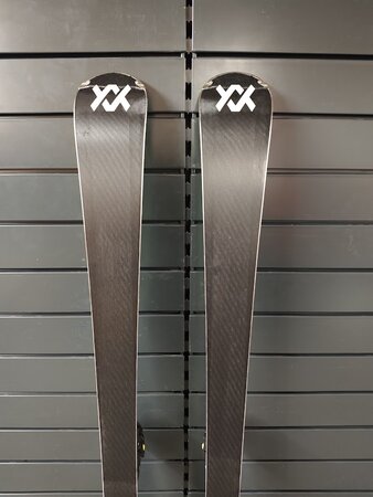 Testované lyže Völkl Racetiger SC 12 23/24 T4