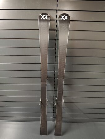 Testované lyže Völkl Racetiger SC 12 23/24 T4