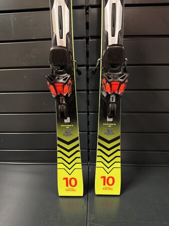 Testované lyže Völkl Racetiger SL 10 23/24