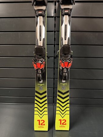 Testované lyže Völkl Racetiger SL 12 23/24 T2