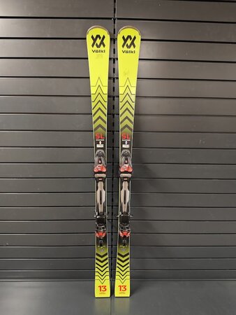 Testované lyže Völkl Racetiger SL 13 23/24 T2