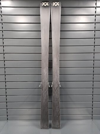 Testované lyže Völkl Deacon V-Werks 23/24 T1