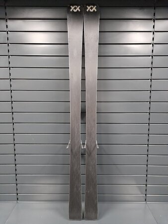 Testované lyže Völkl Deacon V-Werks 23/24 T3