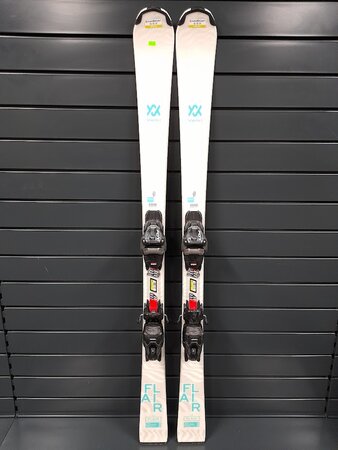 Testované lyže Völkl Flair 7.2 Blue 23/24