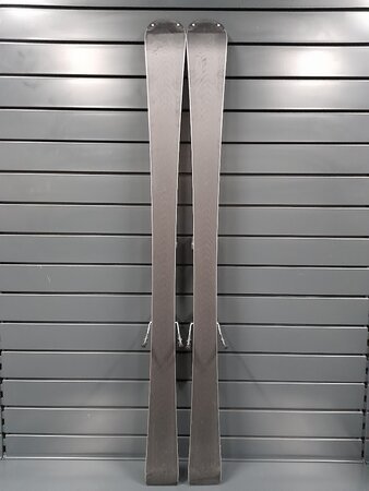 Testované lyže Völkl Flair 7.2 Blue 23/24