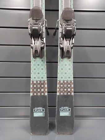 Používané lyže Völkl Flair SC Carbon 21/22