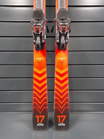 Testované lyže Völkl Racetiger RC 17 UVO 23/24