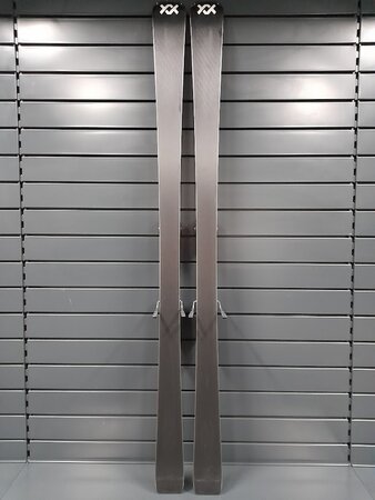 Testované lyže Völkl Racetiger RC 17 UVO 23/24