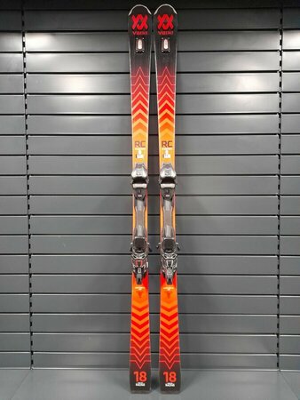 Testované lyže Völkl Racetiger RC 18 UVO 23/24