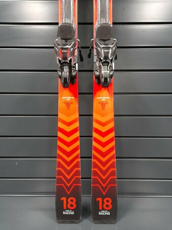 Testované lyže Völkl Racetiger RC 18 UVO 23/24