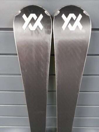 Testované lyže Völkl Racetiger SC 10 Yellow 23/24