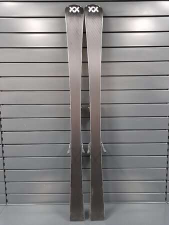 Testované lyže Völkl Racetiger SC 10 Yellow 23/24