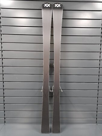 Testované lyže Völkl Racetiger SC 12 Yellow 23/24