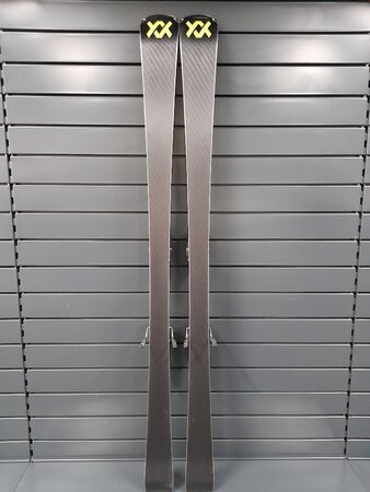 Testované lyže Völkl Racetiger SL 13 Yellow 23/24 Testované lyže Völkl Racetiger SL 13 Yellow 23/24