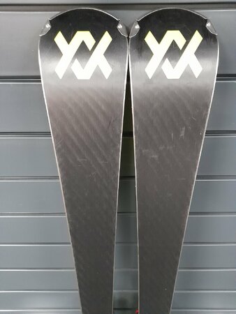 Testované lyže Völkl Racetiger SL 12 Yellow 23/24