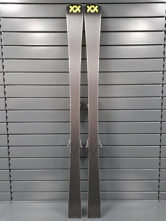 Testované lyže Völkl Racetiger SL 12 Yellow 23/24